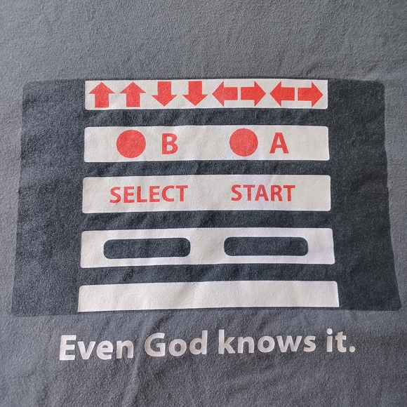 2 T-Shirt Bundle 2x American Apparel Serpent Woman and Nintendo Graphic - Picture 3 of 16